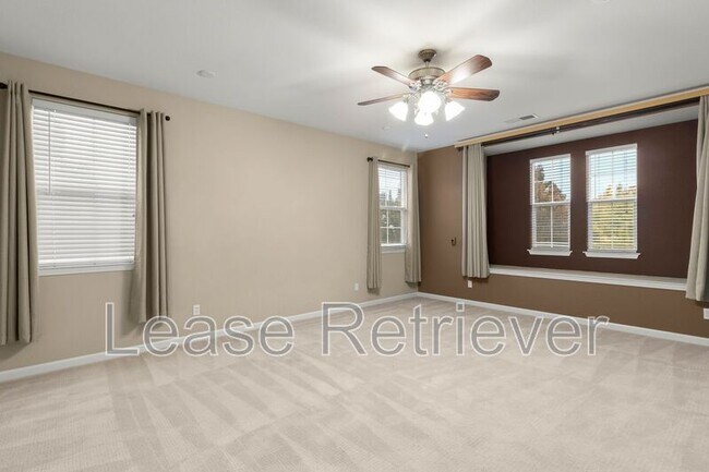 Building Photo - 265-269 S Sonrisa St