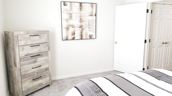 Building Photo - NEW LUXURY ONE BEDROOM APARTMENT FULLY FURNISHED