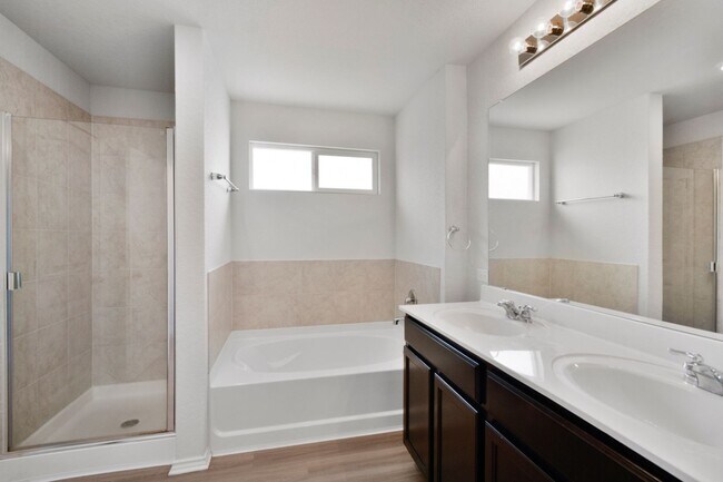 Building Photo - Beautiful 4-Bedroom Corner Lot Home with Open Floor Plan in Bulverde