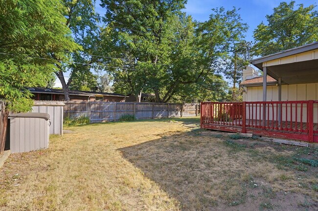 Building Photo - $2,695.95, 3-Bed, 2-Bath, Ranch House in Littleton with Great Fenced in Yard!