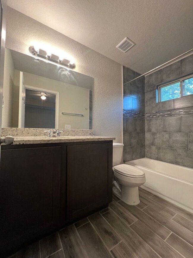 Building Photo - 7417 Savannah Brooks