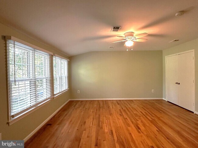 Building Photo - 9612 Whitecedar Ct