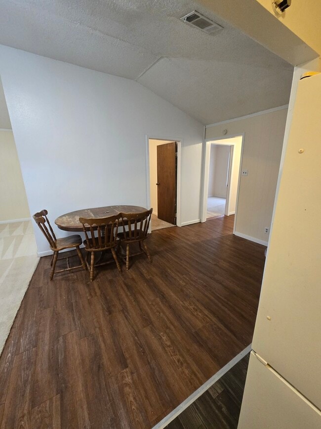 Building Photo - 619 Morrell St