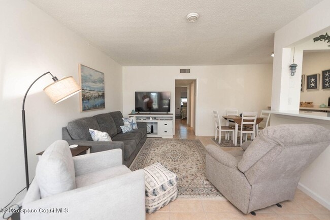 Building Photo - Furnished and Available April 6th 2026