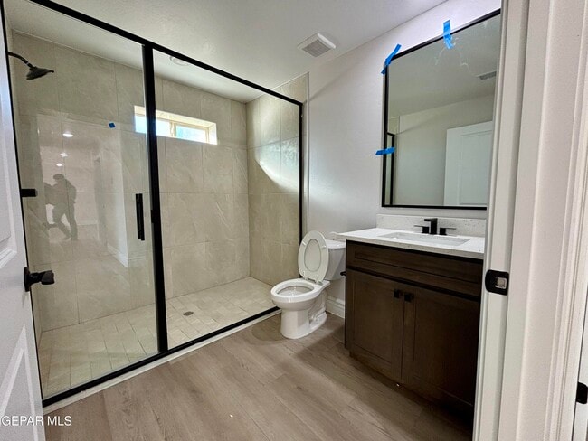 Building Photo - 2633 Dunoon Dr