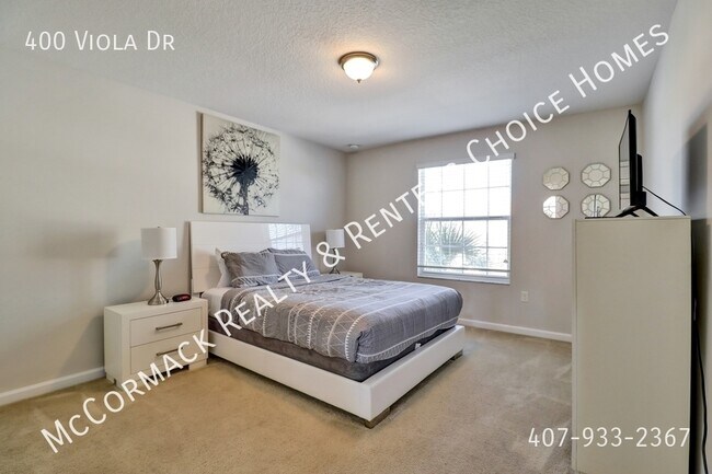 Building Photo - 400 Viola Dr