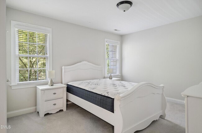 Building Photo - 117 Buckhurst Dr