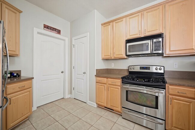 Building Photo - 1177 Treefern Dr