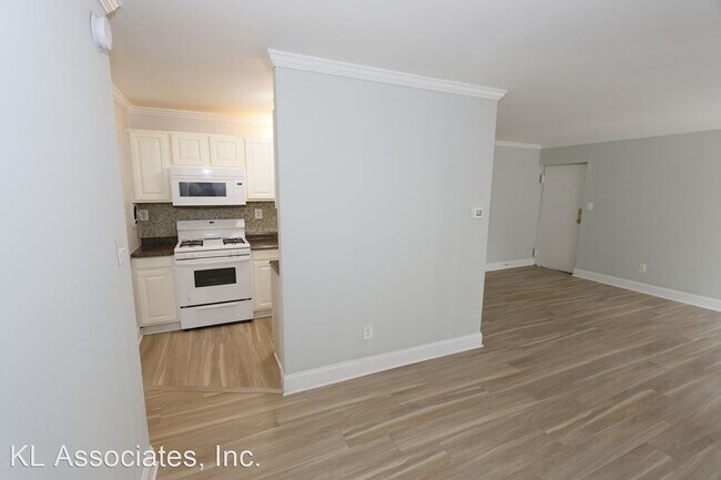 Building Photo - 1 br, 1 bath House - 7529 Riverdale Road  ...