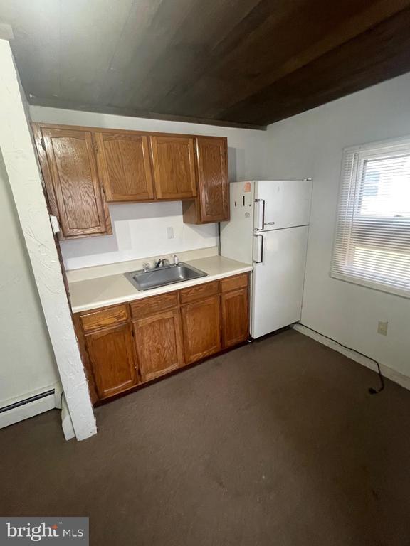 Building Photo - 425 7th St