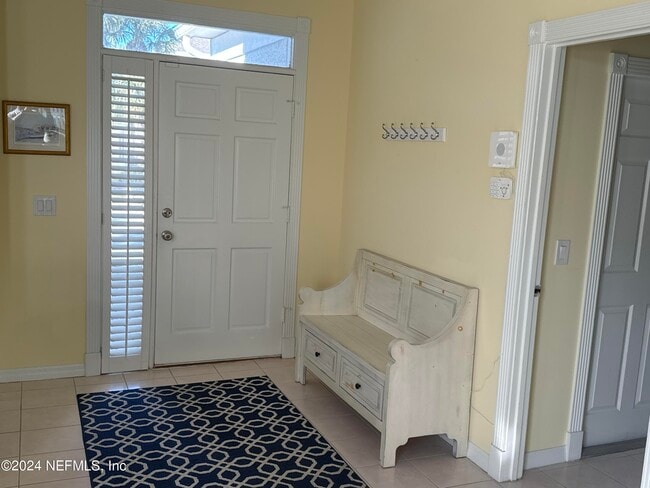 Building Photo - 264 Kingston Dr