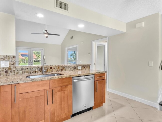 Building Photo - 10323 Hidden Springs Ct