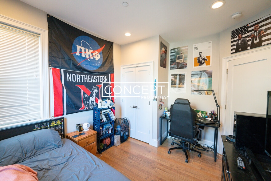 Building Photo - 50 Calumet St