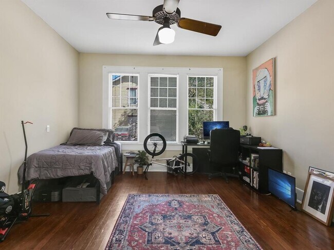 Building Photo - 2617 1/2 S 2nd St