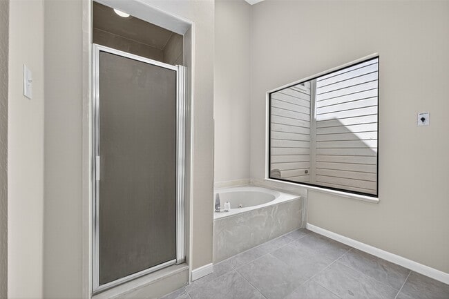 Building Photo - 4132 Deerfield Village Dr
