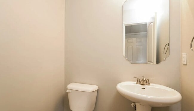 Building Photo - 3985 Shallowcreek Ct