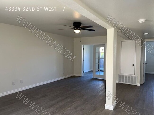 Building Photo - WEST LANCASTER 2BD/2BTH TOWNHOUSE W/ BONUS...