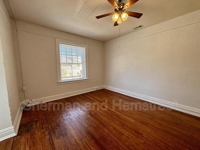 Building Photo - 320 Third Street