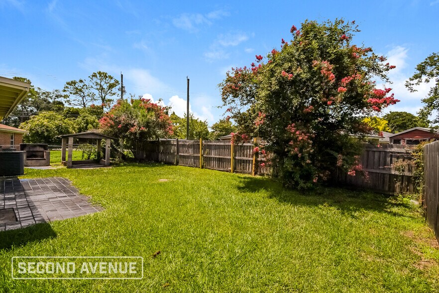Building Photo - 7610 Bronson Ln
