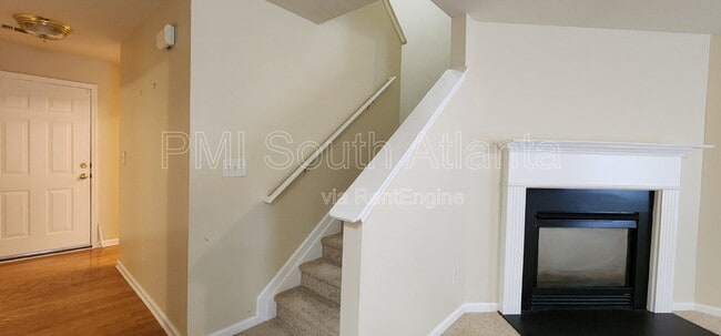 Building Photo - 7846 The Lakes Point