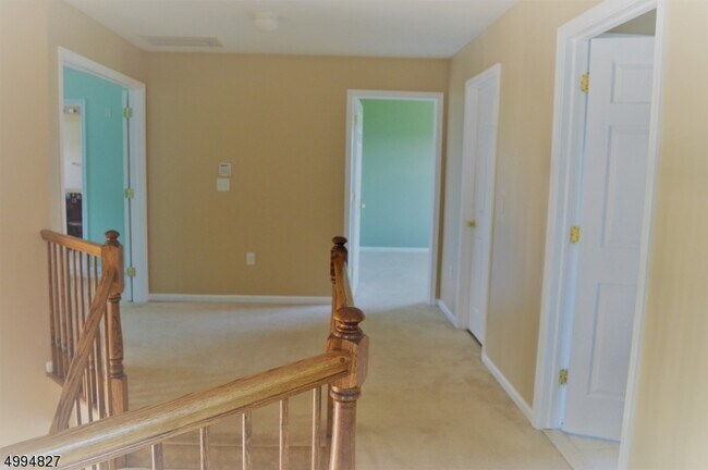 Building Photo - 297 Winding Hill Dr