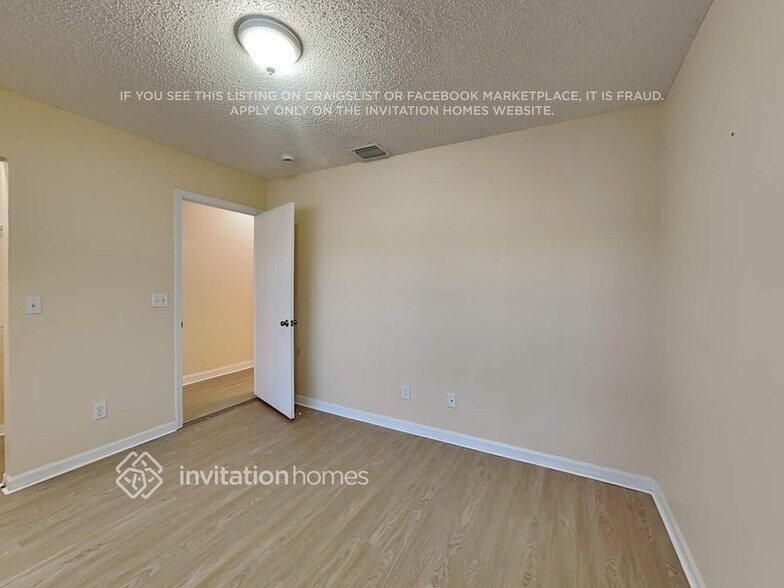 Building Photo - 18206 SW 4th St