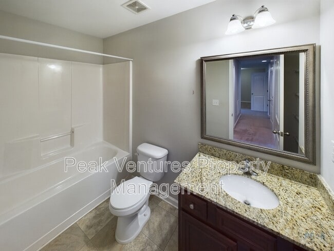 Building Photo - 11 Endeavor Cir