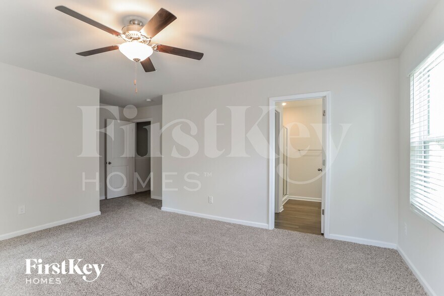 Building Photo - 2058 Cypress Village Dr NW