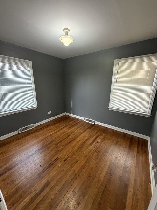 Building Photo - 2525 S Cherokee St