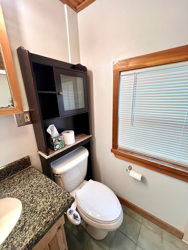 Building Photo - Sewickley - 3 Bedroom 2 Bathroom - Charmin...