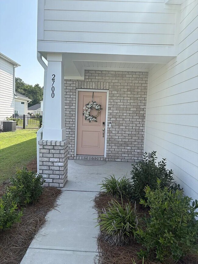Building Photo - 2700 Grand Mdw Dr