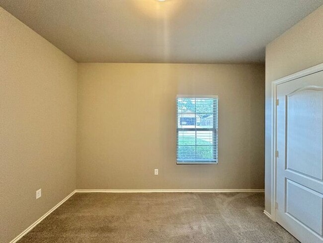 Building Photo - Cozy 4 Bedroom2 Bath Home in West Tyler!