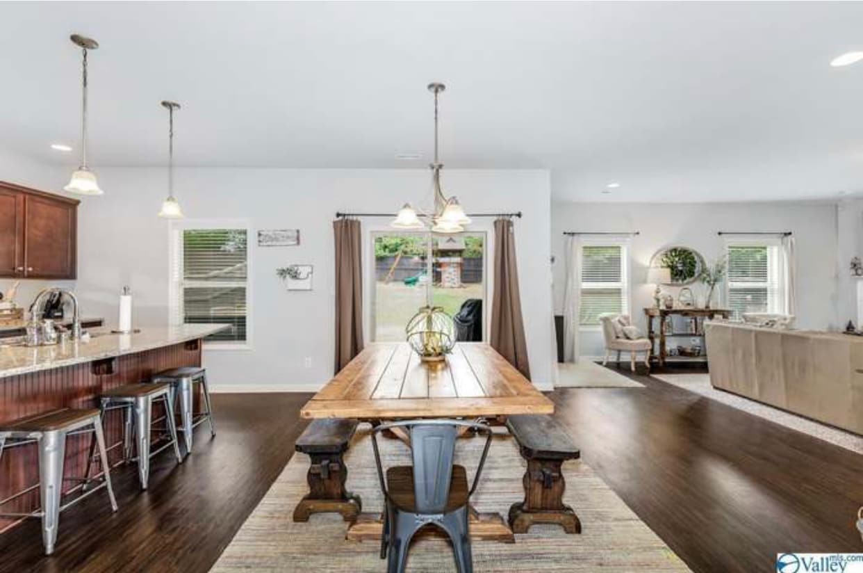 Building Photo - 7709 North Catawba Cir NW