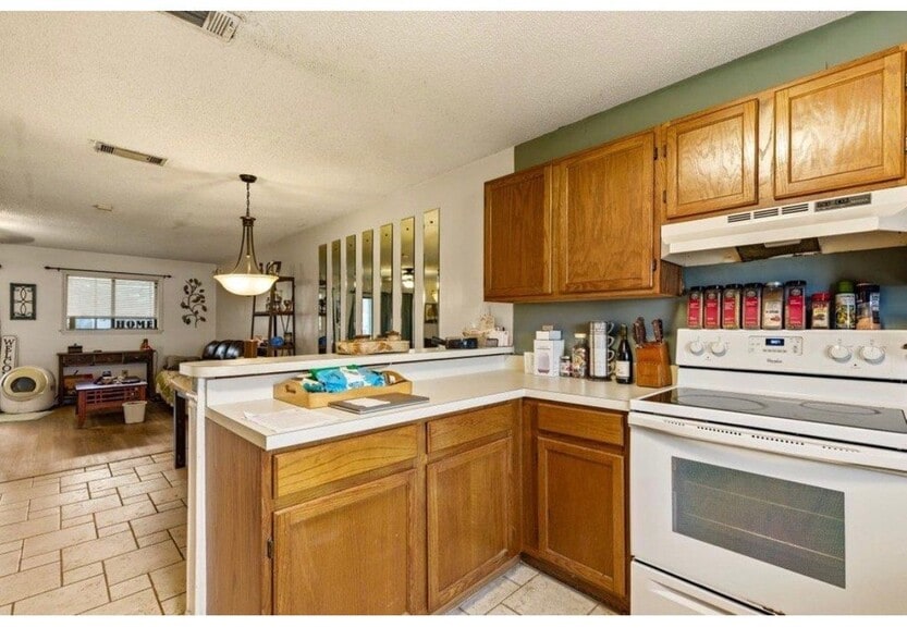 Building Photo - 775 Plantation Dr