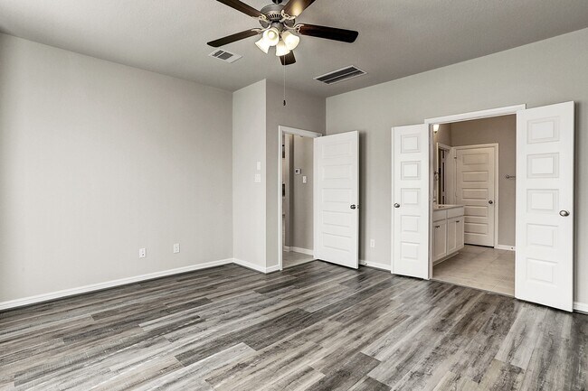 Building Photo - 18111 Alora Springs Trace