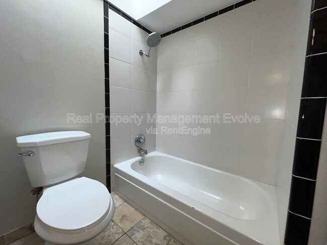 Building Photo - 3637 E Monterosa St