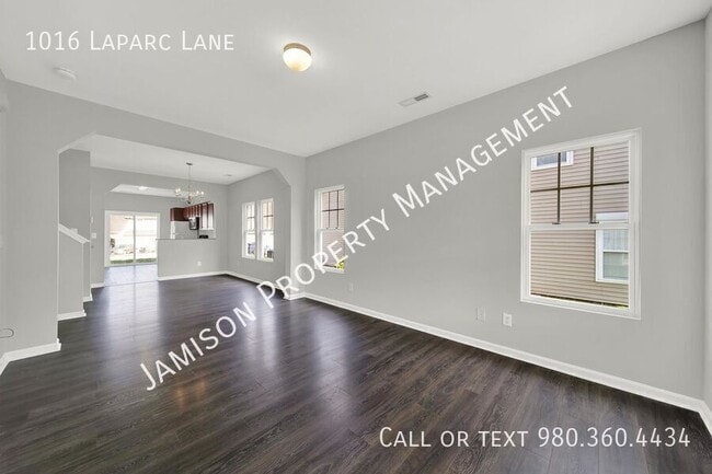 Building Photo - 1016 Laparc Ln