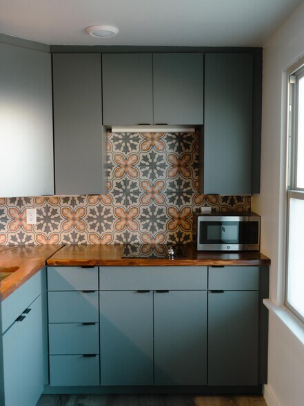 Building Photo - 2500 S Van Buren St