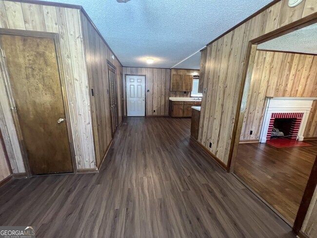 Building Photo - 404 McArthur Blvd