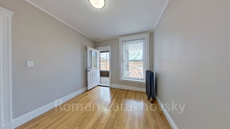 Building Photo - 19 Vinal St