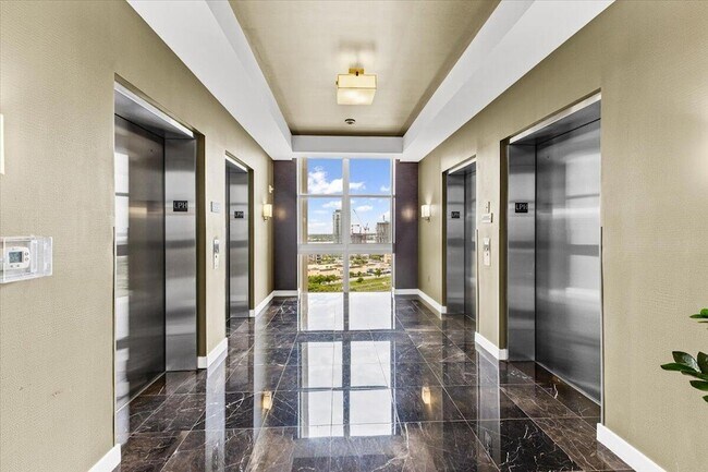 Building Photo - 550 Okeechobee Blvd