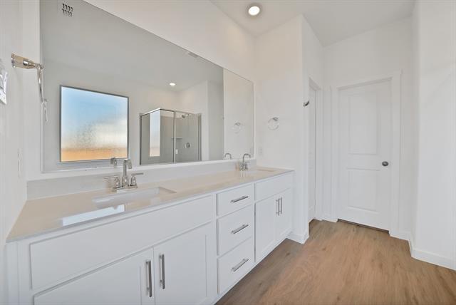 Building Photo - 1505 Adams Dr