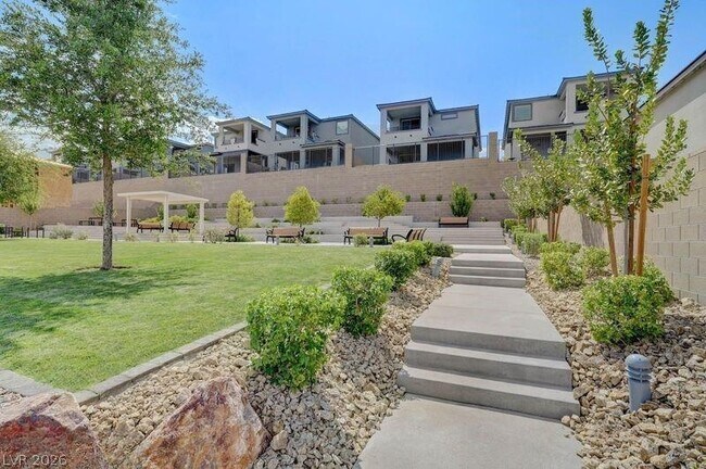 Building Photo - 1550 Rock Kestrel St