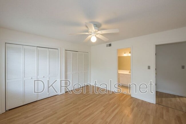 Building Photo - 9070 Cobbler Ct