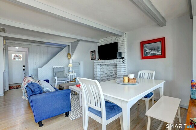 Building Photo - 25 Milford Point Rd