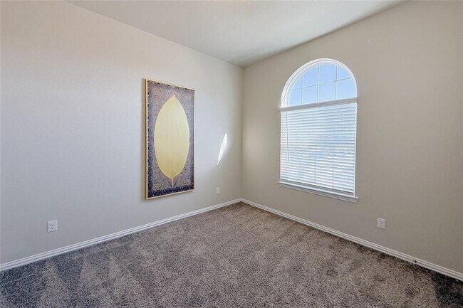 Building Photo - 29902 Tallow Grove Ln