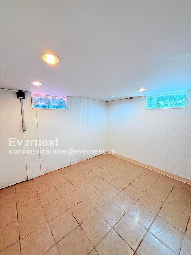 Building Photo - DEARBORN RENTAL: Single-Family Home with D...