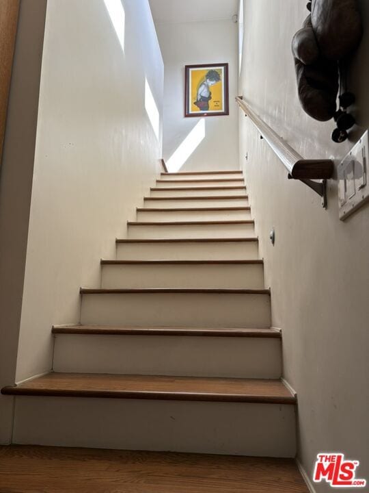 Building Photo - 737 Broadway St