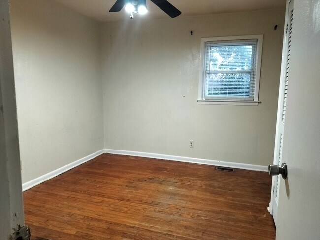 Building Photo - Simply Convenient