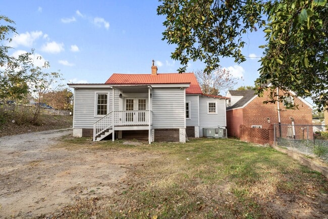 Building Photo - 2054 Walton Wy